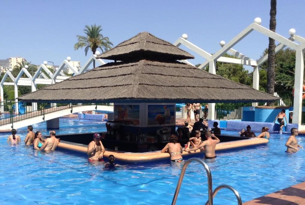 Lux. Frontbeach-Terrace. 5 Pools.Tv. 2 A.C.Netflix ベナルマデナ エクステリア 写真