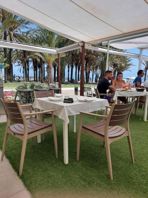 Lux. Frontbeach-Terrace. 5 Pools.Tv. 2 A.C.Netflix ベナルマデナ エクステリア 写真